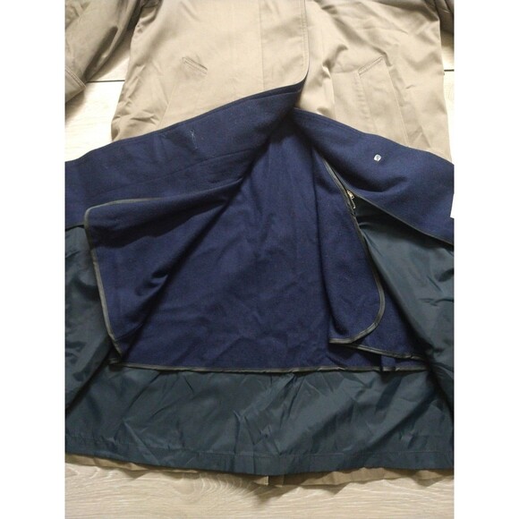 Vintage London Fog Trench Coat - 8Pet. - Picture 3 of 7